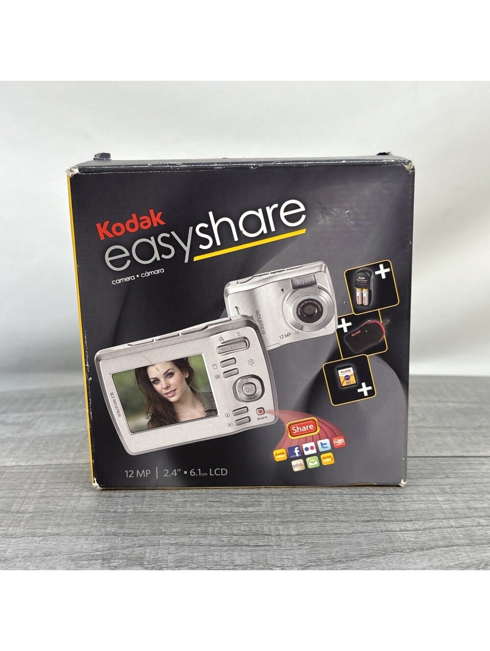 Kodak EasyShare C1505 Digital Camera Silver 12MP 5x Zoom Complete In Box Case